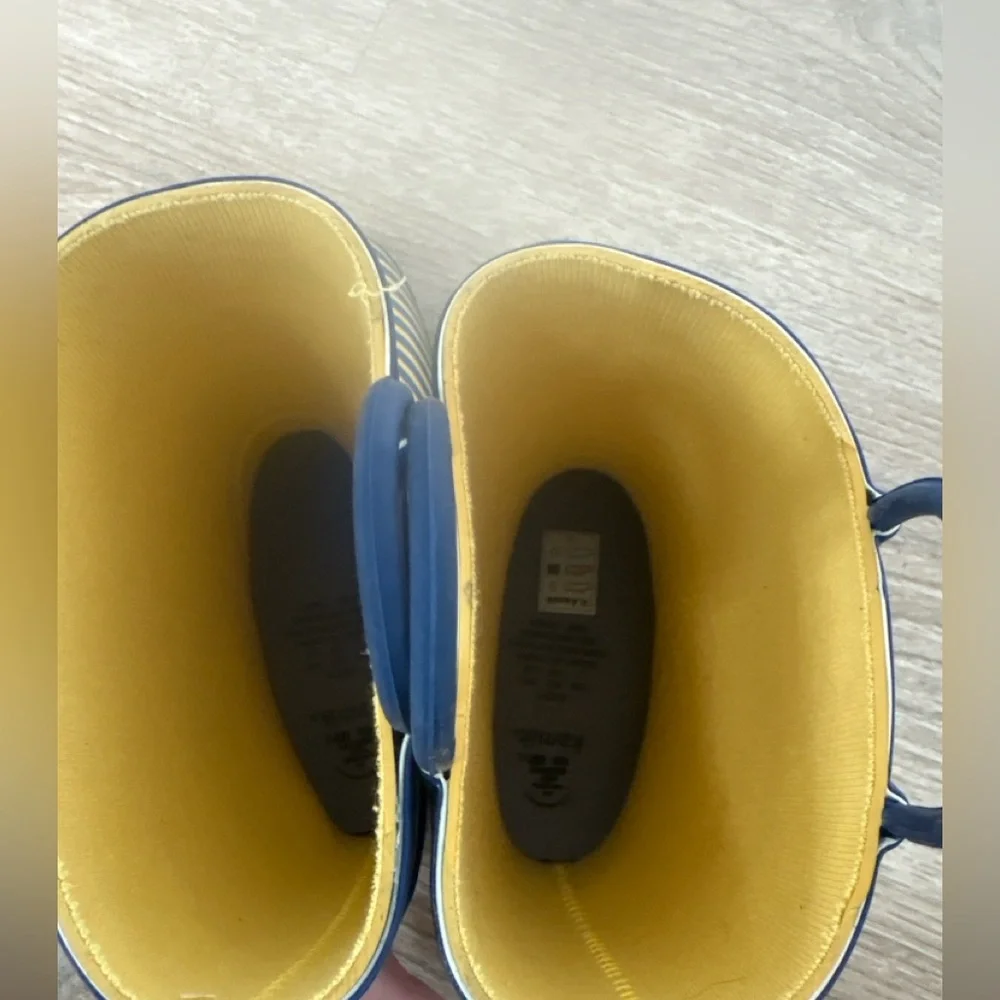 Kamik Rain Boots kids Size 2 Blue Yellow Nautical‎ Sailboat NWOT